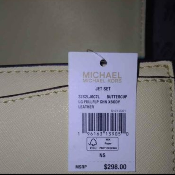 Michael kors purse - Picture 3 of 4